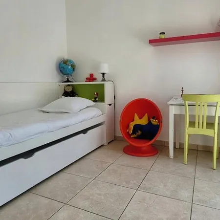 בית נופש La Tranquillle - With Garden In Montpellier! *